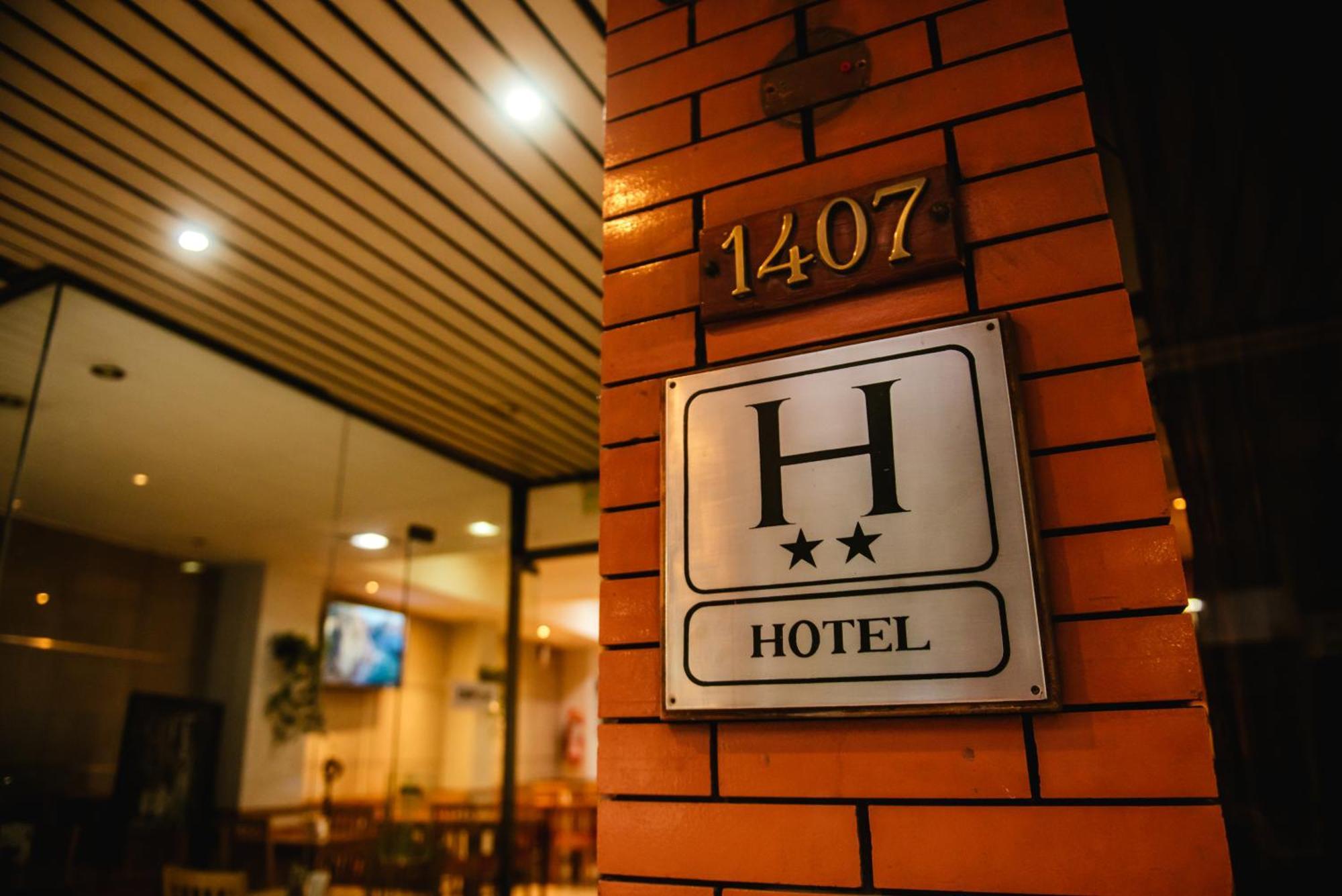 Hotel Pacifico Mendoza Bagian luar foto