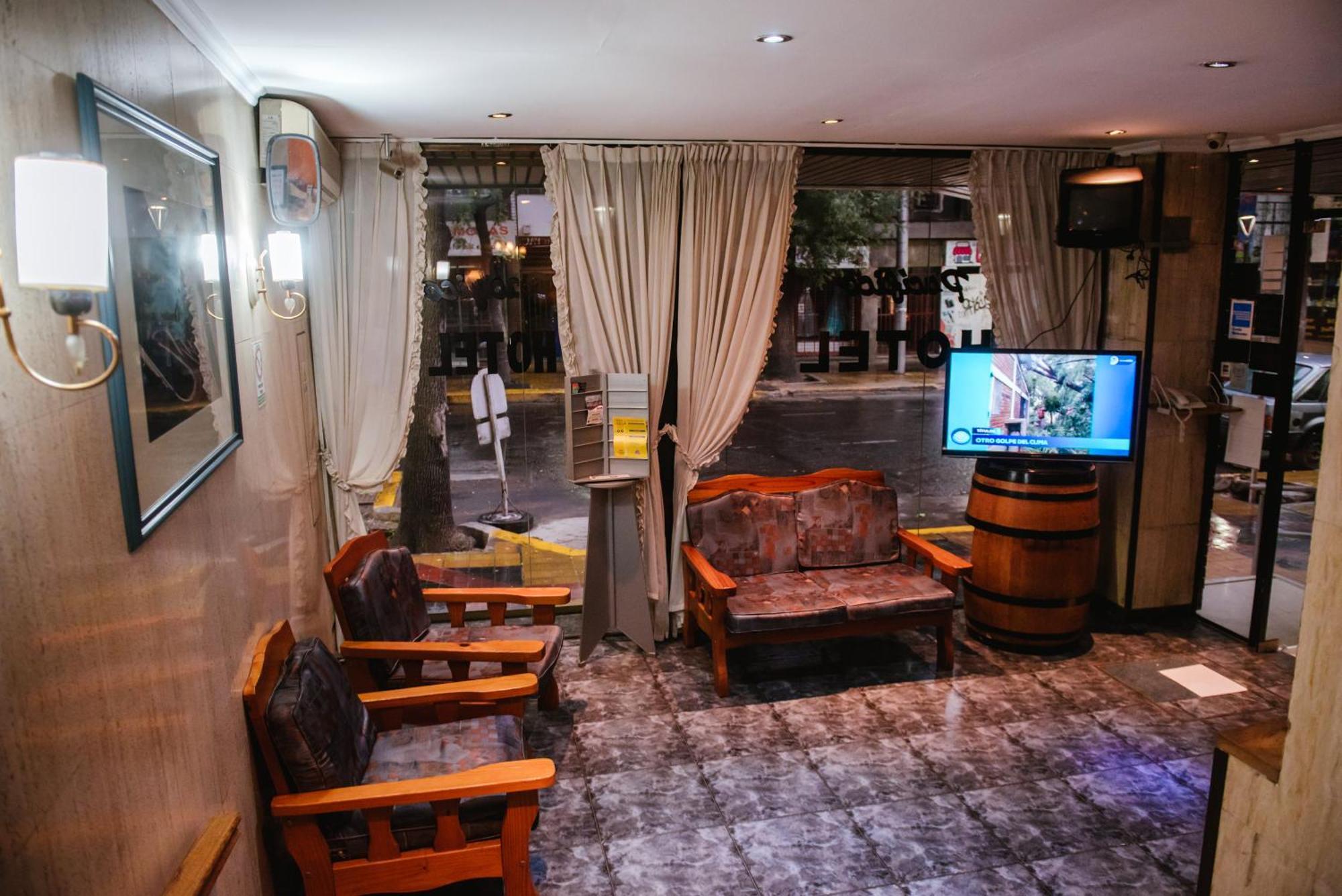 Hotel Pacifico Mendoza Bagian luar foto